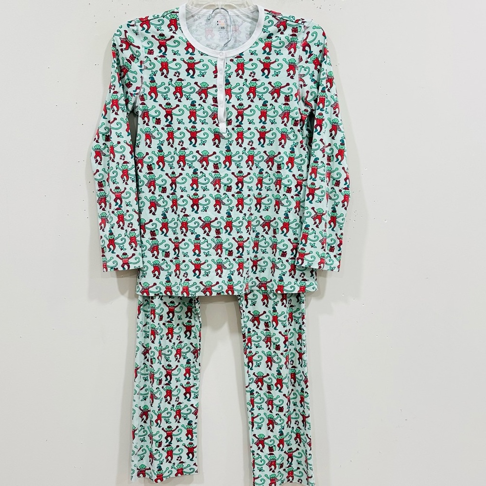 Roller Rabbit Women's Elephant Holiday Christmas Pajama Set Top Pants Size XS - Picture 2 of 9
